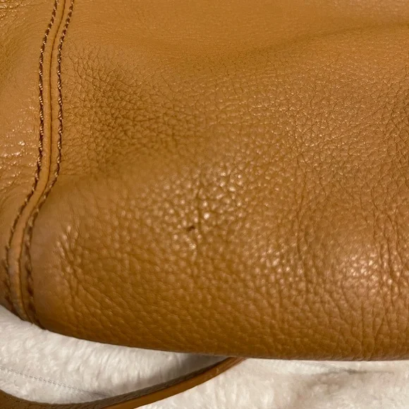 2 MICHAEL KORS BAG WITH FREE PINK TOTE - Picture 7 of 9